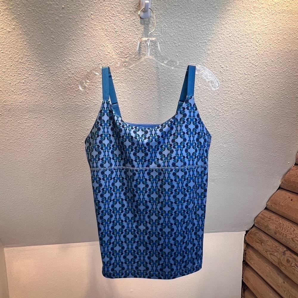 MERRELL OPTI-WICK Athletic Workout outdoor Tank Top w/Built In Bra. Blues